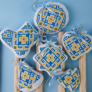 Ukrainian christmas ornaments - Gift for christmas lover - Set of 6 christmas tree decorations - cross stitch christmas ornaments