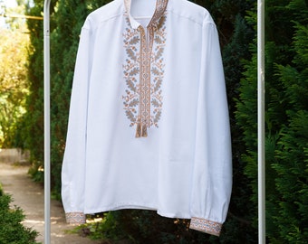 Chemise Vyshyvanka en coton blanc brodé