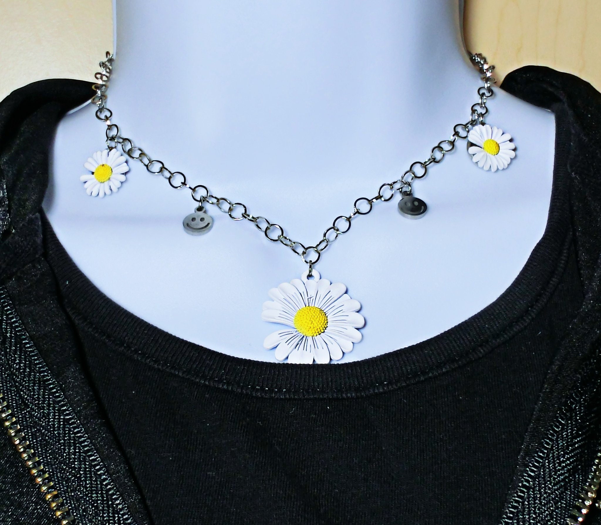 BTS テテ着用 niroserendipity★WHiTE n MiNT DAiSY NECKLACE#82 NIRO SERENDIPITY】WHiTE MiNT DAiSY NECKLACE△BTS△SVT着用