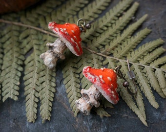 Boucles d'oreilles aux champignons réalistes, bijoux gobelins sorciers pour une fée des bois