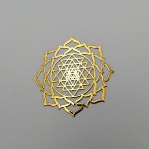 20) Sri Yantra loto orgonita pegatina de metal Geometría Sagrada Símbolos de metal Sri Yantra loto orgonita pegatina de metal pirámide
