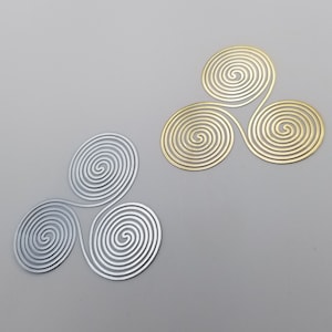 30) Triskelion orgonite metalen sticker Heilige Geometrie Metalen symbolen Triskelion orgonite metalen sticker piramide