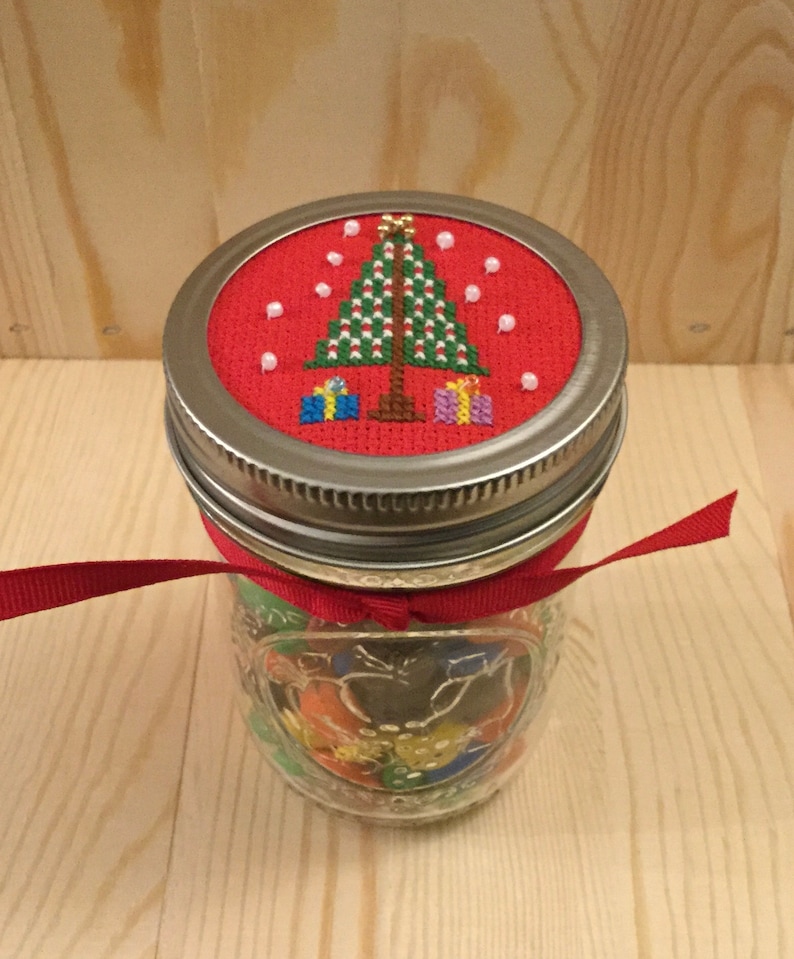 Holiday tree a cross-stitch mason jar lid with the jar | Etsy