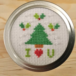 Cross-stitch lid with mason jar - I Love U Holiday Tree