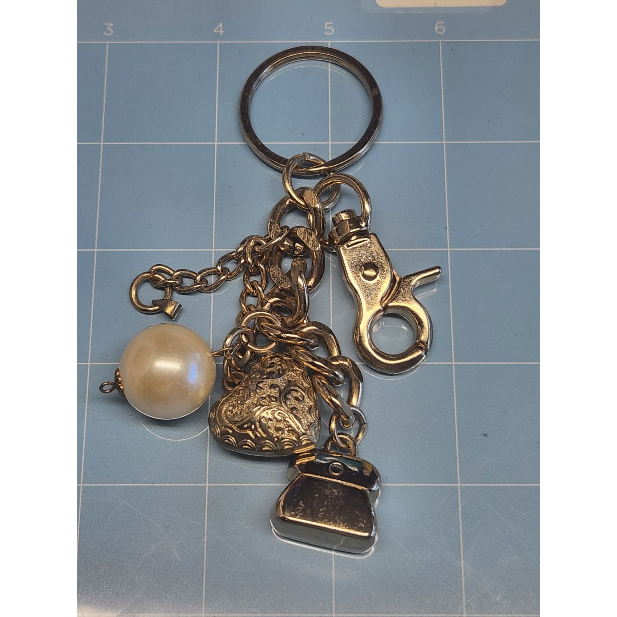 Kathy Von Zeeland Black Tiered Hearts Clip On Silver Purse Key Chain Charms