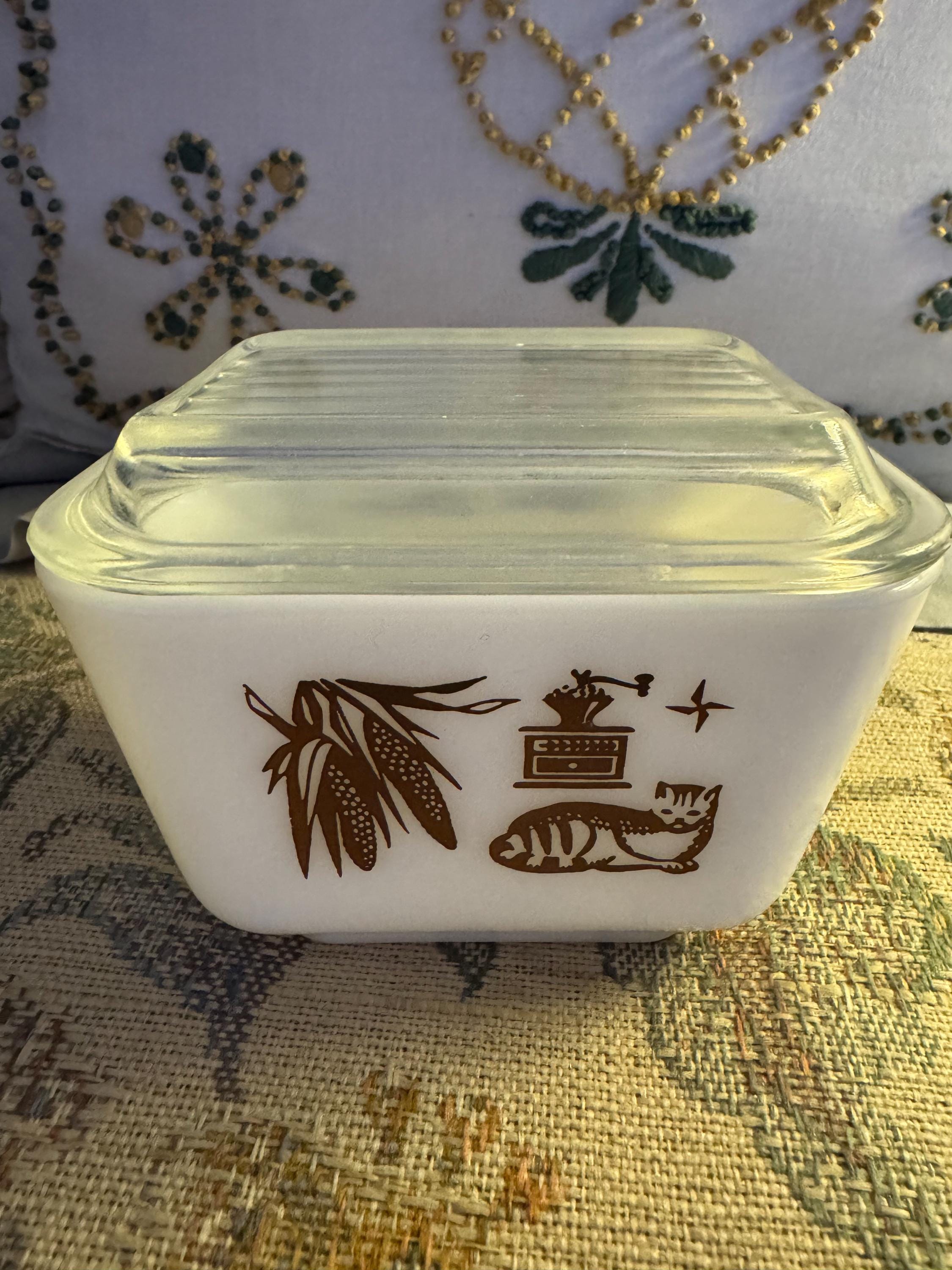 Vintage Pyrex Early American Corn Cat Pattern Refrigerator Dish
