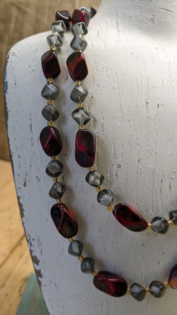 Mid Century Molded Red and Gray Glass Bead Neckla… - image 4