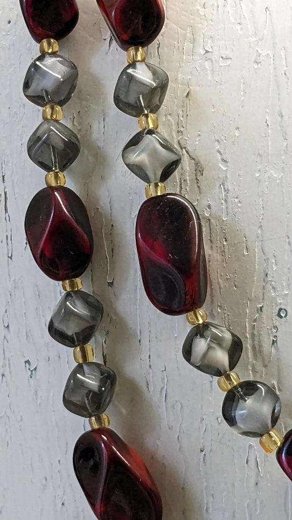 Mid Century Molded Red and Gray Glass Bead Neckla… - image 5