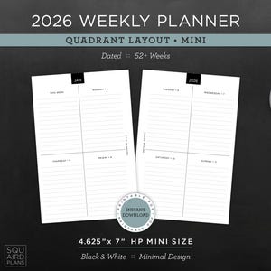 Puede incluir: Un planificador semanal 2026 en blanco y negro con diseño de cuadrante, tamaño mini y más de 52 semanas. El planificador mide 11,7 cm x 17,8 cm y presenta un diseño minimalista. También se ven una taza de café, un bolígrafo y artículos de papelería.