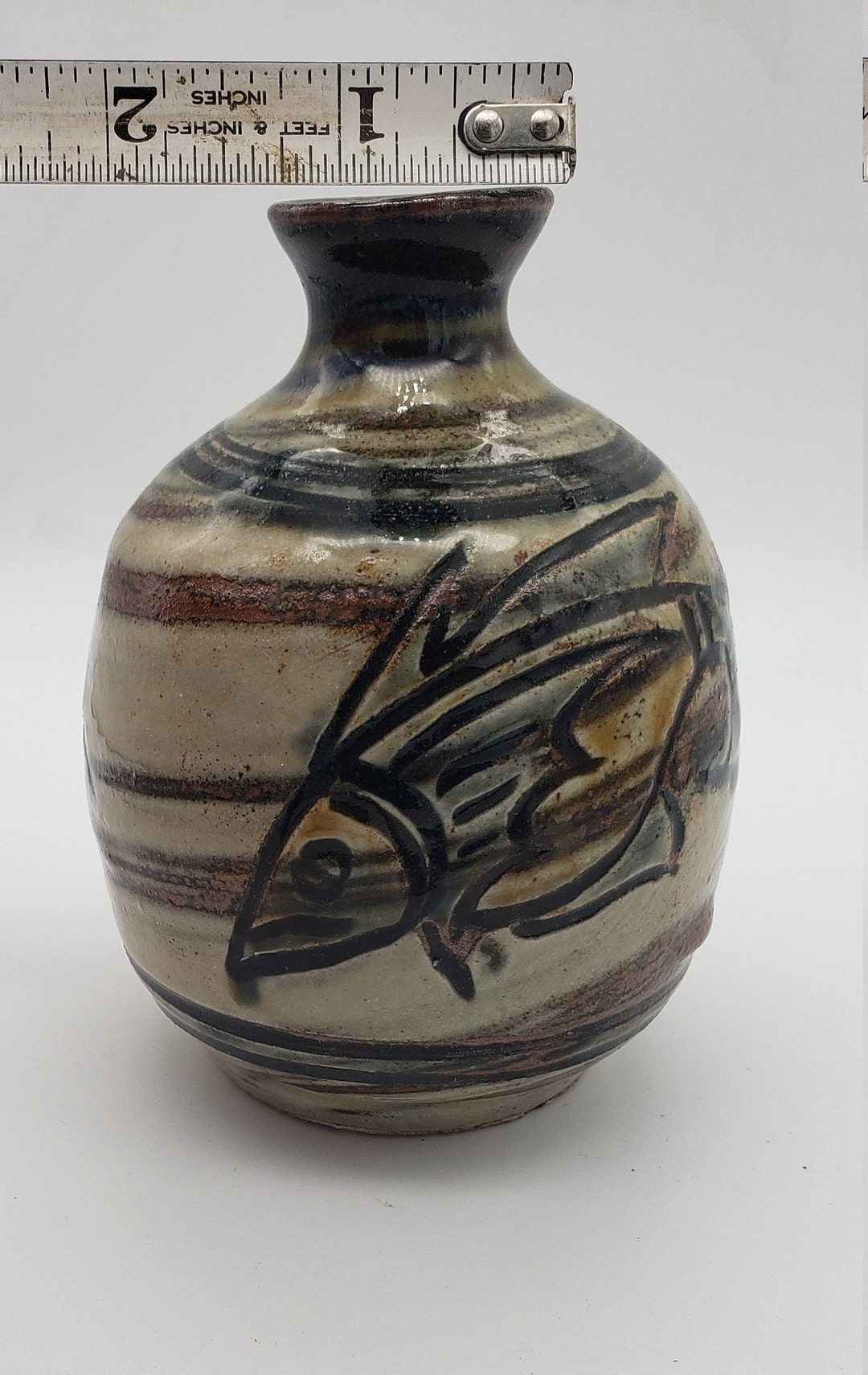 金城次郎 花器 本物保証 本物保証】金城次郎 壷屋焼 魚文カラカラ(魚2匹）共箱 栞 人間