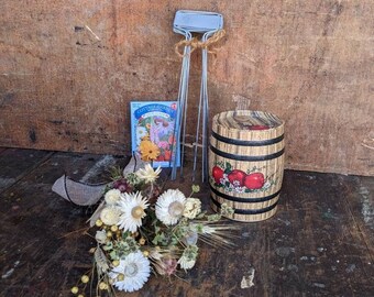 Floral Gift Box | Gardener Gift | Flower Lover Gift | Vintage Gift | Gift For Her | Gift Set | Gift For Him | Retirement Gift