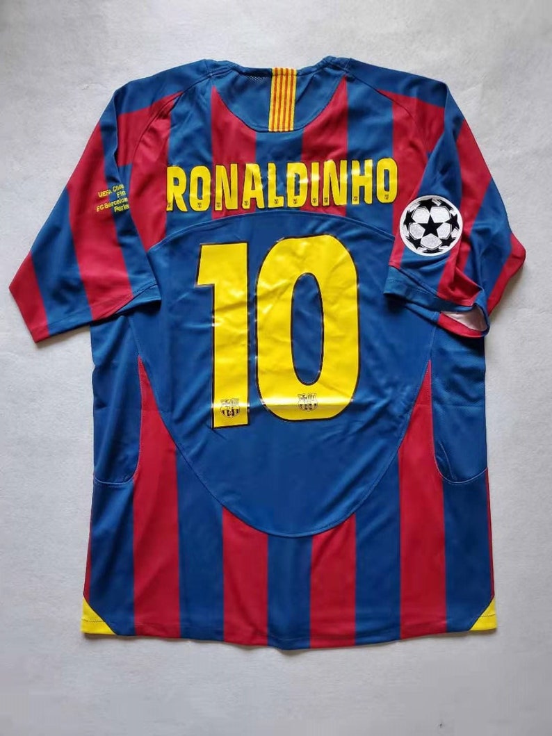 2005-2006 UEFA Barcelona Ronaldinho 10 Soccer Jersey Home | Etsy