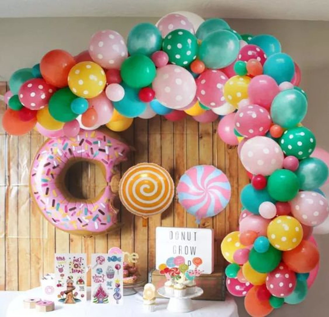 Donut Grow Up Party Supplies for Girl, Donut Birthday Party Decorations  Donut Grow Up Balloons Cake Topper Donut Swirls Donut Balloon Star Foil  Latex Balloons for Baby Girl Birthday Decorations 