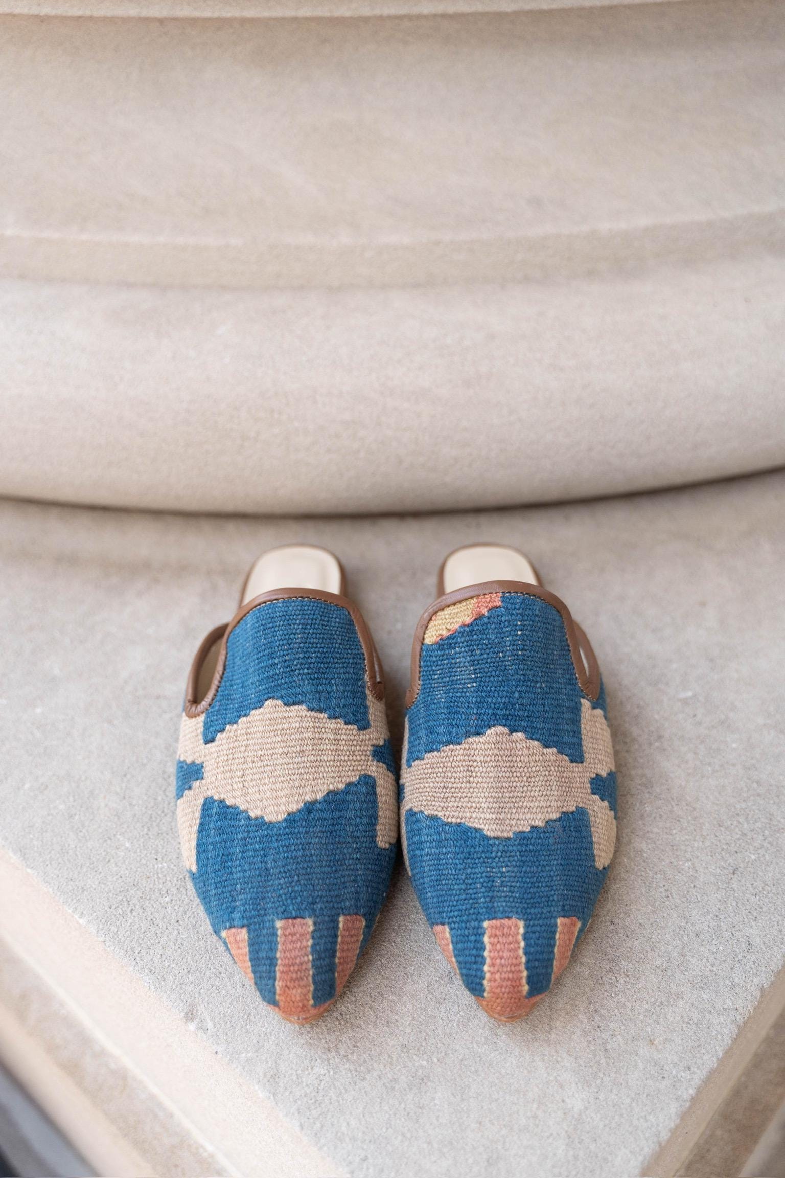 Men’s kilim slides/clogs Kilim Clog Red – Handmade Moroccan Carpet Shoes - ZakCollection main image 4