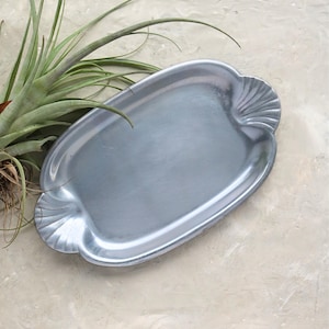 Vintage Wilton Metal Tray with Shell Handles, Rustic Farmhouse Decorative Platter 1940s 1950s B3