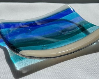 Naczynie ze szkła topionego w stylu oceanicznym