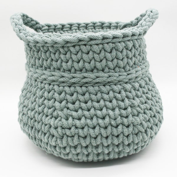 Bulbous utensil basket crochet pattern PDF file