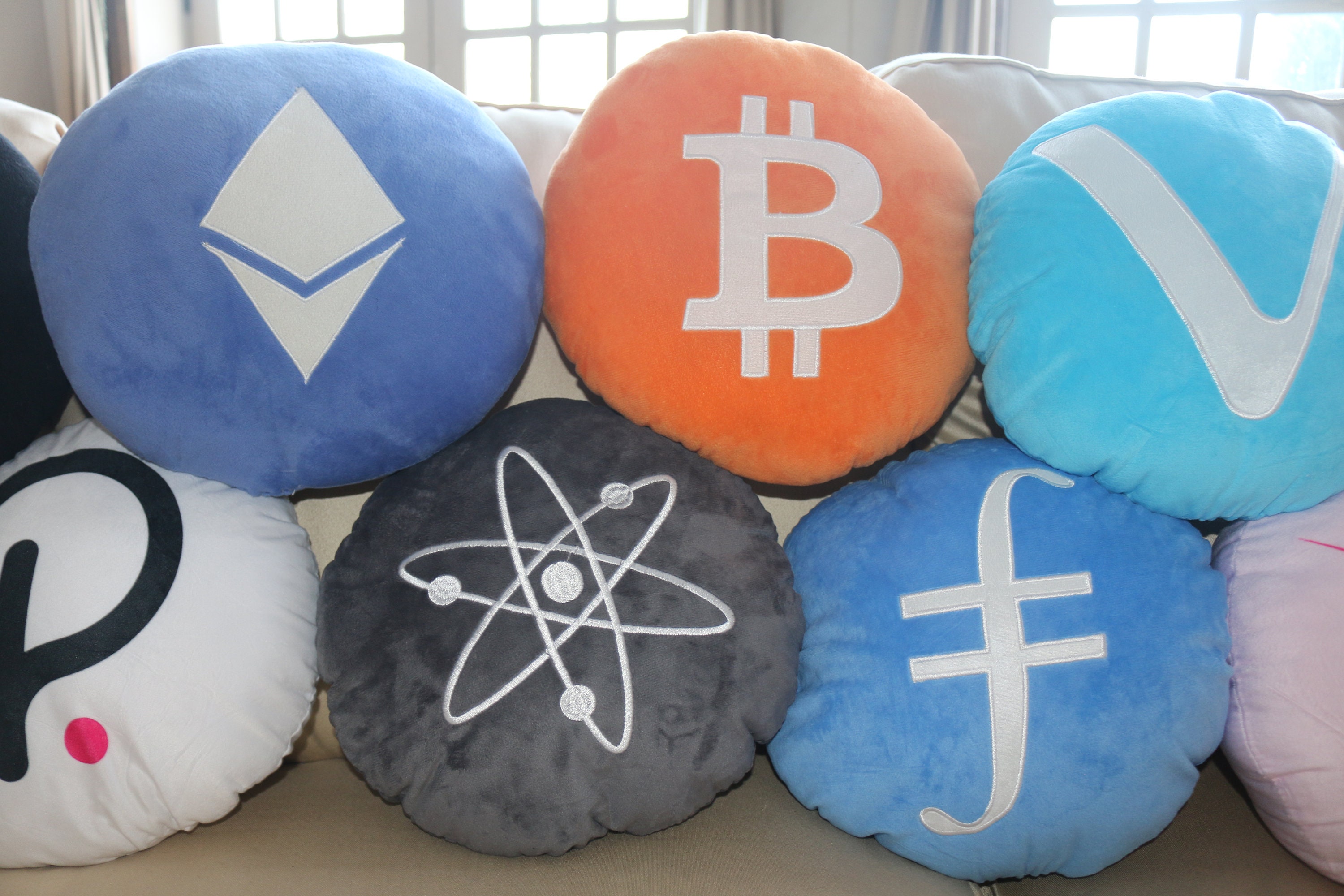 Crypto.com Cronos CRO Pillow - Round Stuffed Plush Crypto Pillow by  Blockcraft CRO Plush Pillow - Etsy UK