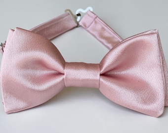 Dammig rosa sidenfluga, Dammig rosa fluga, Herrfluga, Ljus dammig rosa bröllopsfluga, Marskalkarfluga, Barnfluga, Dammig rosa slips