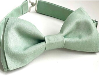 Pale sage bow tie, light green bow tie for men, Seafoam bow tie, sage bow ties, kids bow tie, sage wedding bow tie, boys bow tie, pocket sq
