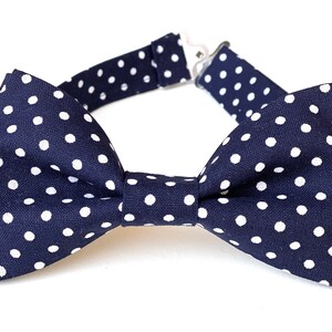 Marine Pin Dots Fliege | Fliege für Männer | Marine jungen Fliege | Trauzeugen Fliege | Dunkelblau und weiß Punkte Fliege | Kinder Fliege | Navy