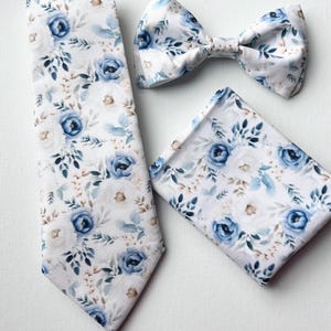 Dusty Blue floral Necktie for men, Children dusty blue bow ties, Champagne floral Skinny tie, Dusty blue and champagne floral groomsmen  tie