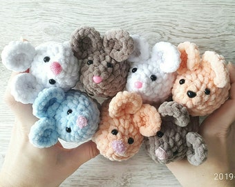 small stuffed mouse