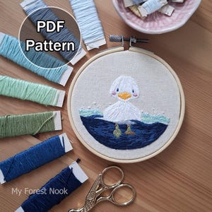 Happy Duckling - Embroidery PDF Pattern - Digital Download - Hoop Embroidery - Spring