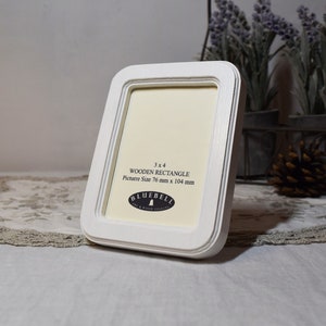 White Wooden Rectangle Handmade Photo Cross Stitch Embroidery Antique Style Frame 2&quot;x3&quot;, 2.5&quot;x3.5&quot;, 3&quot;x4&quot;, 3.5&quot;x5&quot;, 4&quot;x6&quot;, 5&quot;x7&quot; Inches