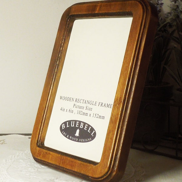 Light Oak 4 x 6 Inch Wooden Photo / Picture Frame freestanding or Wall Hanging Handmade Classic Design