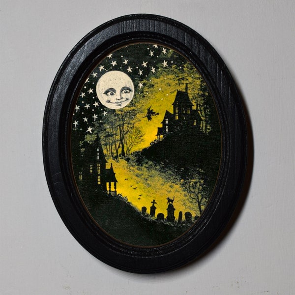 Halloween Black Oval Wooden 3 x 4 Inch Framed Picture Wall Hanging, Spooky Image, Autumn Moon.