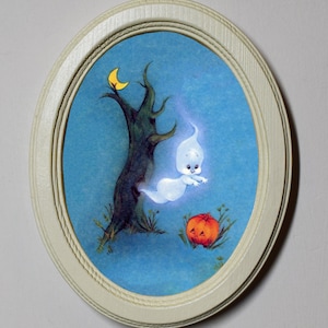 Halloween Ivory Oval Wooden Framed Picture Wall Hanging Little Ghost