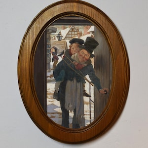 Puede incluir: Una pintura enmarcada de un hombre que lleva a un niño en la espalda. El hombre lleva un sombrero de copa y un abrigo oscuro. El niño lleva una bufanda roja y un abrigo azul. La pintura está ambientada en una escena de calle nevada.