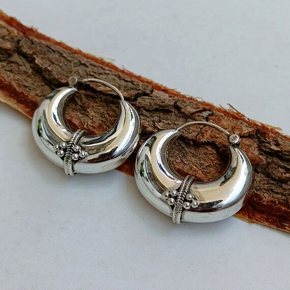 Vintage on sale silver hoops