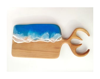 Personalized Ocean Wave Chopping Board Gift for Mom- Kitchen Decor Housewarming Gift for Her- Resin Art Wave Decor Hawaiian Gift