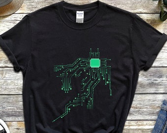 Koszulka Heart of the Tech Nerd, prezenty dla inżynierów, koszulka z płytkami drukowanymi, sztuka płytek drukowanych, koszulka dla nerdów, prezent dla programisty, koszulka dla programisty oprogramowania