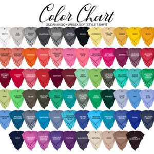 K&ouml;nnte beinhalten: Farbkarte mit 64 verschiedenen T-Shirt-Farben von Gildan 64000 Unisex Softstyle T-Shirt. Die Farben sind in Reihen und Spalten angeordnet, wobei jede Farbe durch ein gefaltetes T-Shirt dargestellt wird.