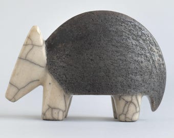 Keramikskulptur Gürteltier, Skulptur, Raku, Figur, Haustiere, Tier, Geburtstagsgeschenk, Kunst, Ton, Keramik, handgefertigt, Natur