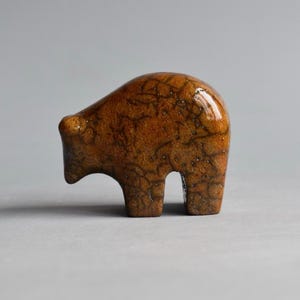 Keramikfigur "Brunbjörn", Raku keramik, figurin, juldekoration, julklapp, isbjörn, djur, konst, födelsedagspresent, minimalism