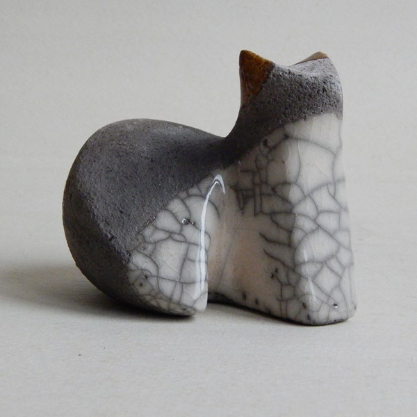 Escultura de cerámica "gato", escultura Raku, figura de gato, mascotas, figuras de animales, colección de gatos, regalo de cumpleaños, arte, poses de gato, cerámica