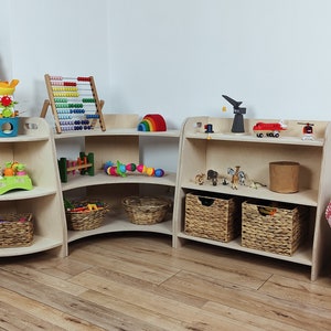 Ecke Spielzeugregal, Holzschrank, Montessori-Spielzeugregal, Kinderaufbewahrung, modernes Sperrholzregal, Kinderregal, Sperrholzmöbel, Klassenzimmer
