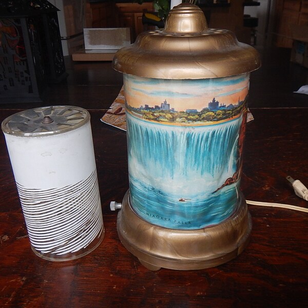 Vintage Econolite Niagara Falls motion lamp (A.B. Leech)