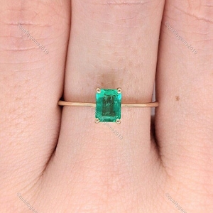 Emerald Engagement Ring: 14k Yellow Gold Green Cocktail Ring, Size 6.5
