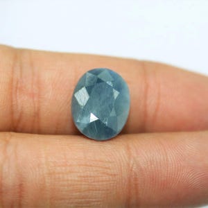 Oval Blue Sapphire Gemstone: 12 Carat Loose Stone for Jewelry