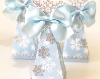 Pudełka na upominki w kształcie płatków śniegu: impreza w klimacie zimowej krainy czarów, pudełko na upominki z motywem Krainy Lodu