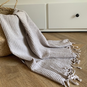 Waffle Weave Turkish Cotton Blanket: Boho Throw with Tassels