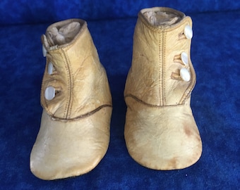 Vintage Baby Girl Beige Boots