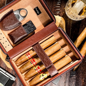 Personalized Cigar Set, Gift For Men, Husband Cigar Case, Engraved Gift, Christmas Cigar Gift, Luxury Cigar Travel Case, Groomsmen Gift Case