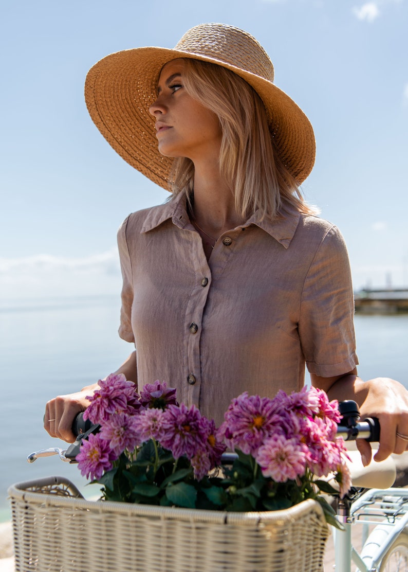 Linen dress for summer in Almond colour. image 4