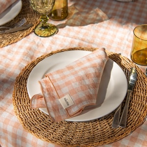 Linen Napkins in Gingham. Reusable napkins. Table decorations. 画像 1